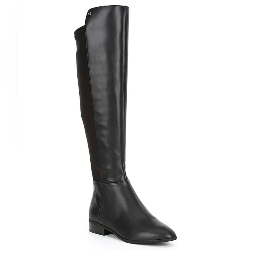New. Boots Michael Kors never worn!!!